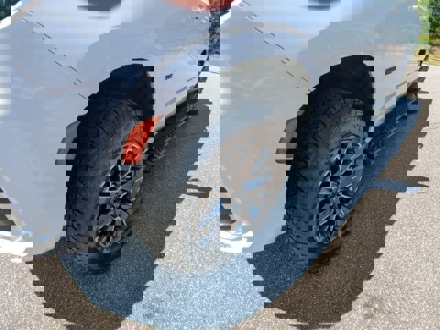 Used 2022 Chevrolet Tahoe Z71 w/ Z71 Off-Road Package image 12