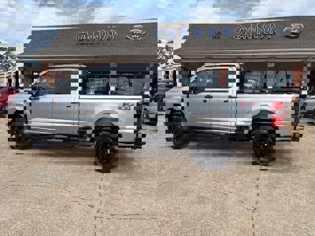 Certified 2023 Ford F250 XL w/ STX Appearance Package image 3