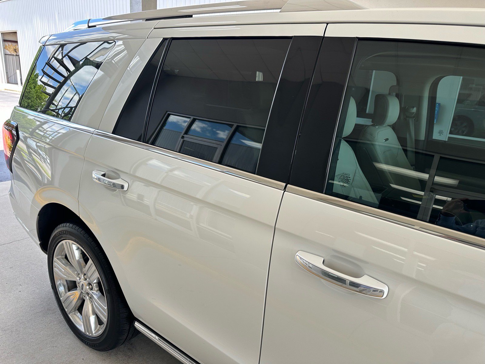 Certified 2022 Ford Expedition Platinum AWD/4WD image 11