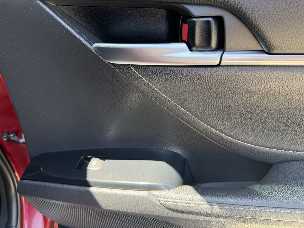 Used 2018 Toyota Camry XSE w/ Driver Assist Package FWD image 17