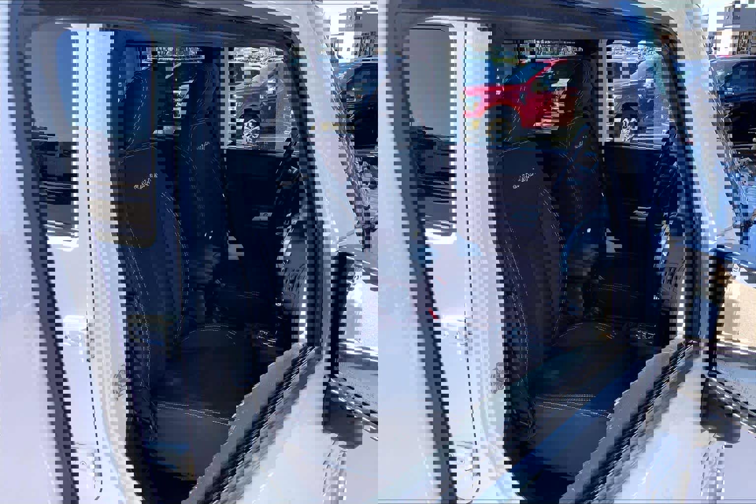 Used 2018 Jeep Wrangler Unlimited Sahara image 10