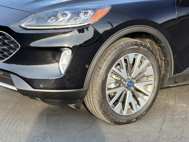 Certified 2020 Ford Escape Titanium AWD/4WD image 9