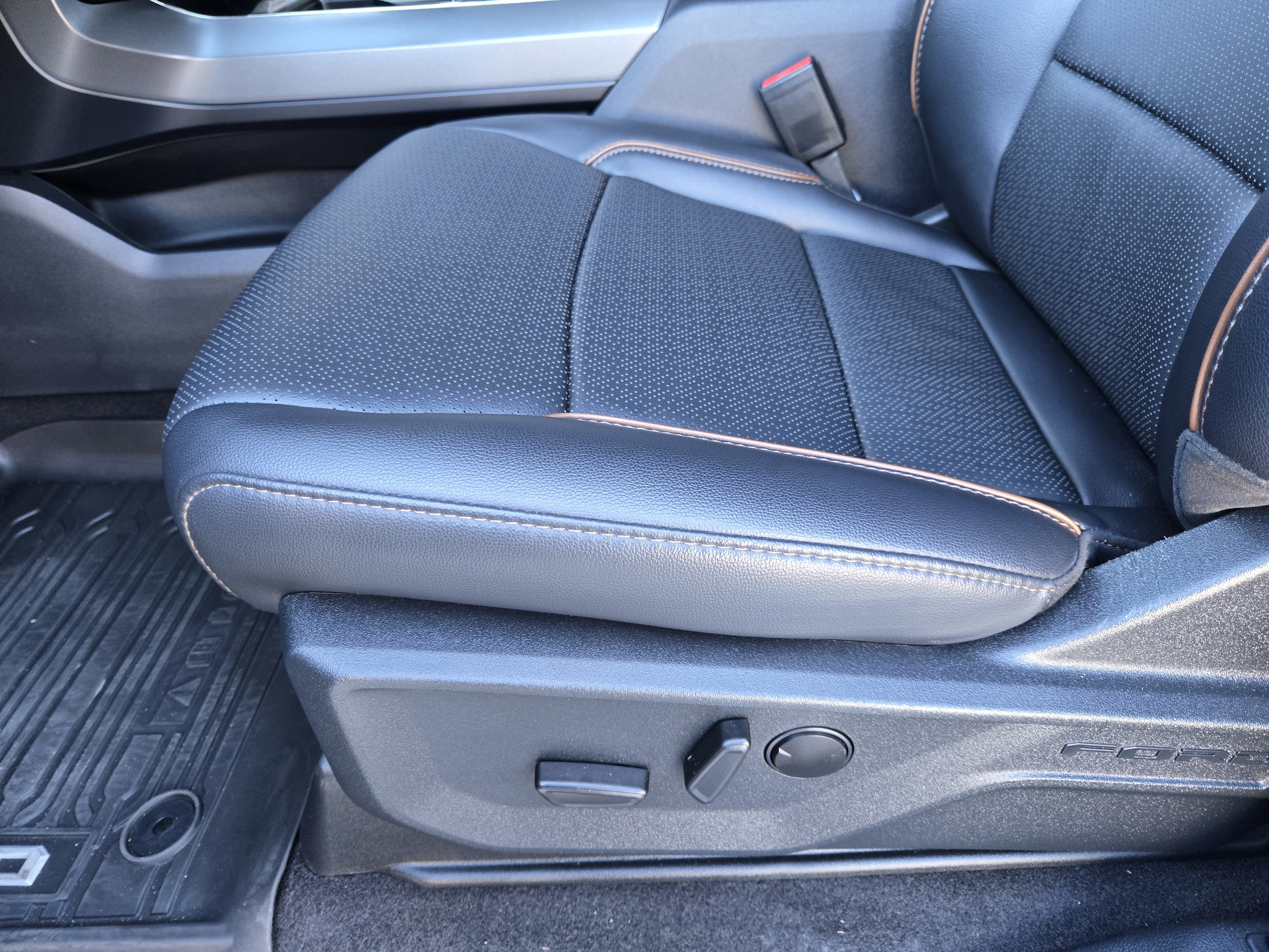 Certified 2025 Ford F150 Lariat image 18