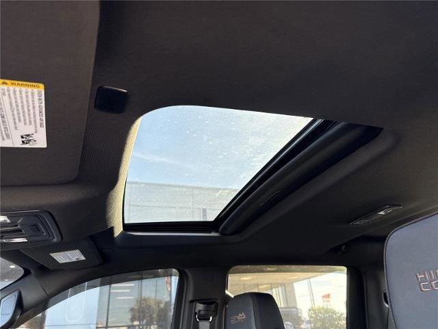 Used 2025 Chevrolet Silverado 2500 High Country w/ High Country Premium Package AWD/4WD image 6