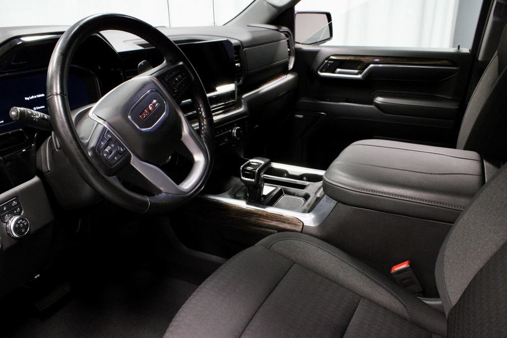 Used 2025 GMC Sierra 1500 Elevation w/ Preferred Package AWD/4WD image 25