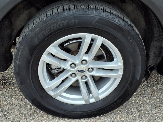 Certified 2024 Ford Explorer XLT w/ Equipment Group 202A image 30