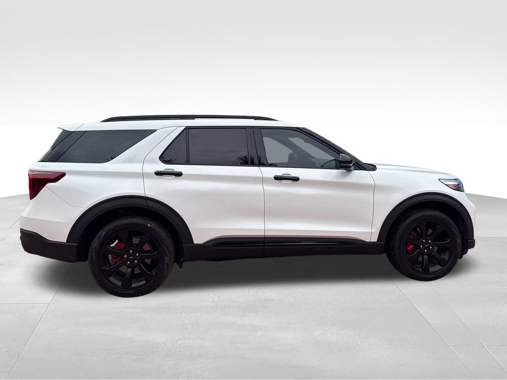 Certified 2022 Ford Explorer ST w/ Equipment Group 401A AWD/4WD image 11
