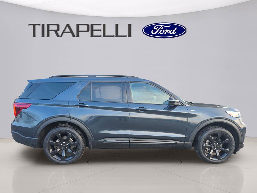 Certified 2023 Ford Explorer ST-Line w/ Class IV Trailer Tow Package image 2
