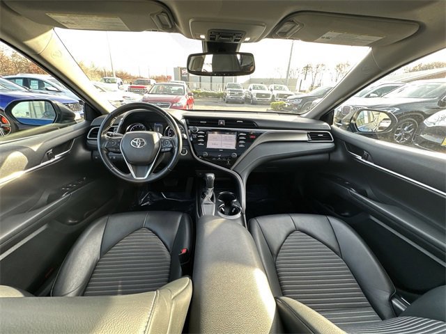 Used 2020 Toyota Camry SE image 17