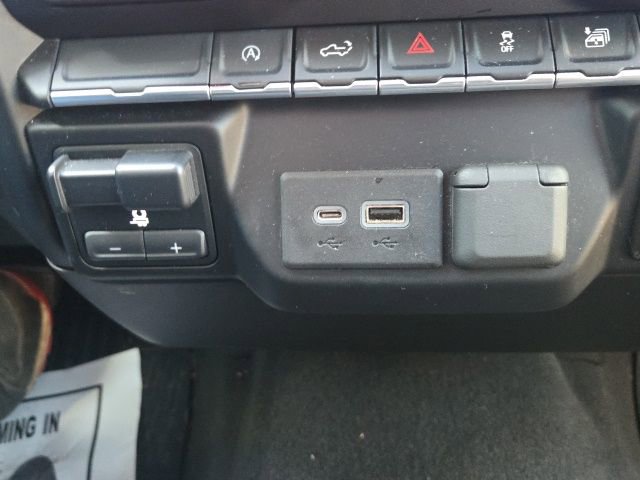 Used 2020 Chevrolet Silverado 1500 LT w/ All-Star Edition image 29