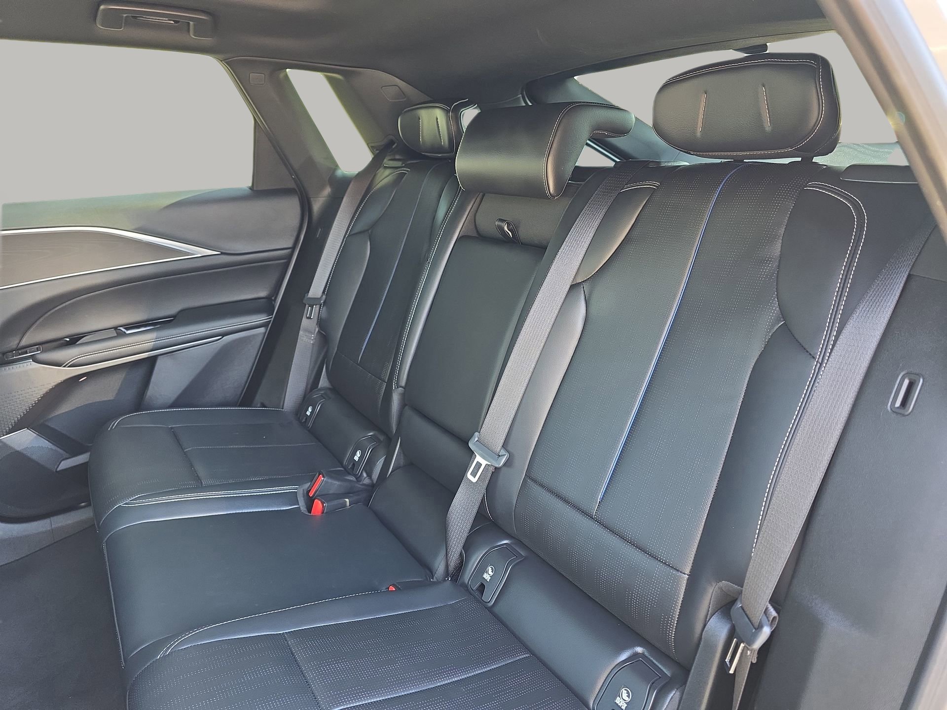 Used 2024 Cadillac Lyriq Sport image 45