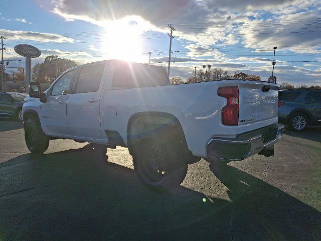 Used 2020 Chevrolet Silverado 2500 LT w/ Z71 Off-Road Package image 2