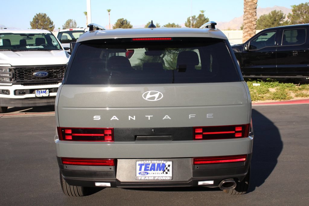 Used 2025 Hyundai Santa Fe SEL FWD image 6