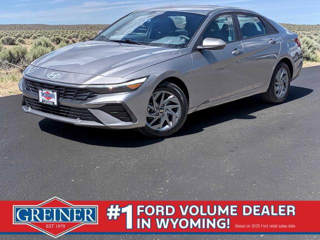 Used 2024 Hyundai Elantra SEL FWD video 1