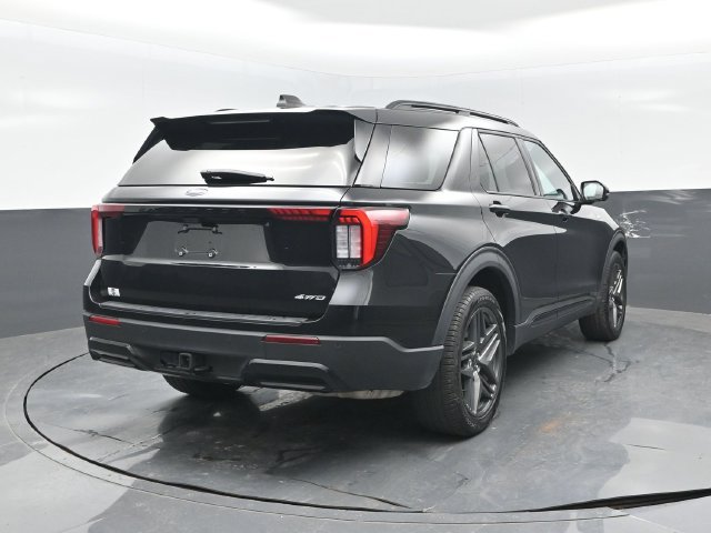 Certified 2025 Ford Explorer ST-Line w/ ST-Line Street Pack AWD/4WD image 22