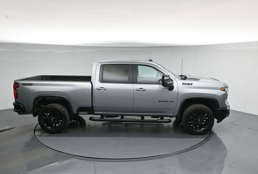 Used 2025 Chevrolet Silverado 2500 LT w/ Trail Boss Package AWD/4WD image 40