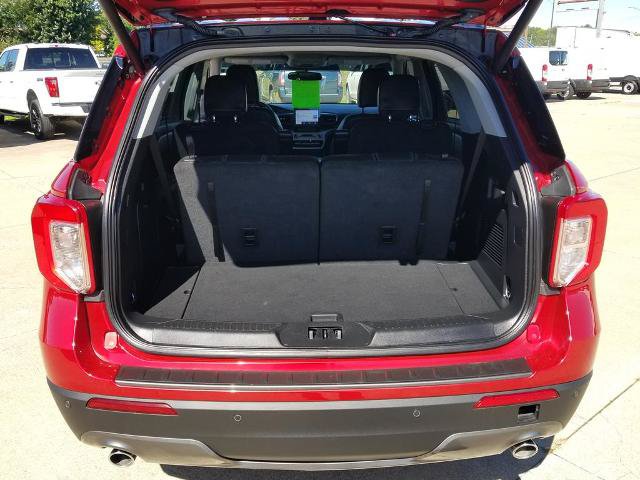 Certified 2024 Ford Explorer XLT w/ Equipment Group 202A AWD/4WD image 4