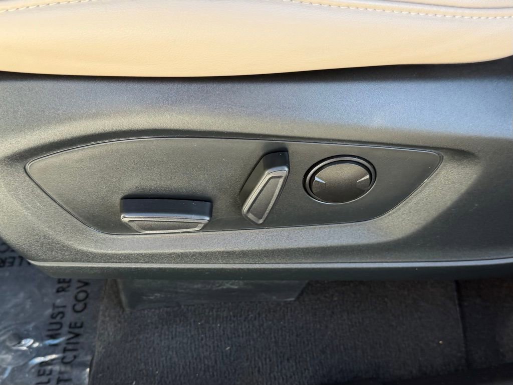 Certified 2023 Ford Explorer XLT w/ Equipment Group 202A image 19