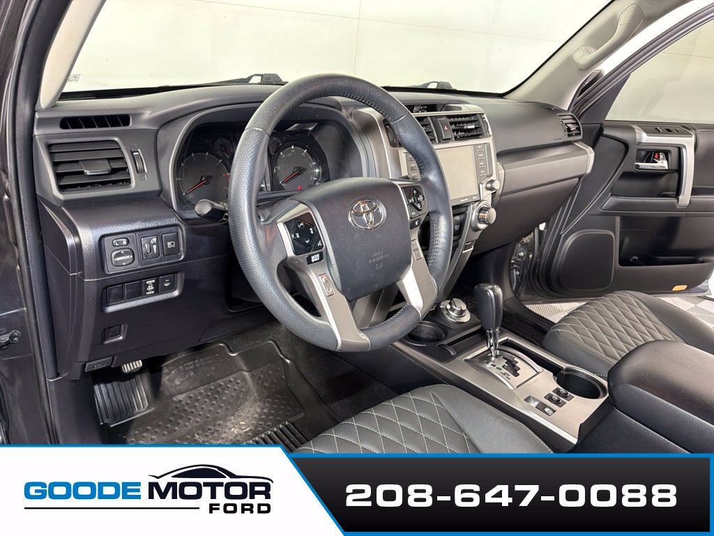 Used 2023 Toyota 4Runner SR5 AWD/4WD image 8