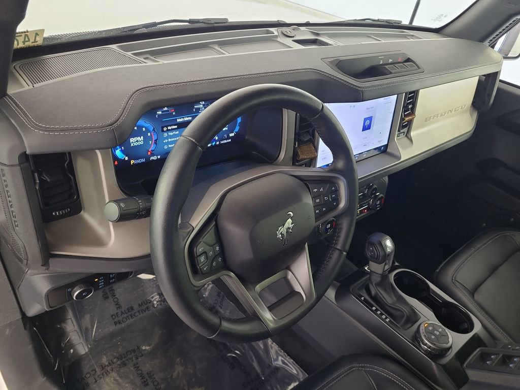 Certified 2025 Ford Bronco Outer Banks AWD/4WD image 13