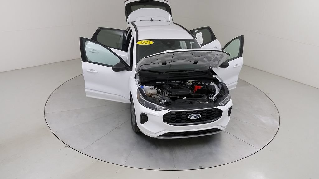 Certified 2023 Ford Escape ST-Line w/ Tech Pack #1 AWD/4WD image 44