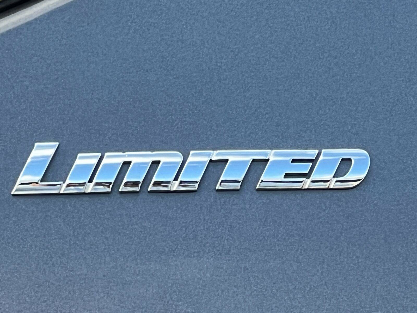 Used 2023 Toyota Tundra Limited w/ Power Package RWD image 11