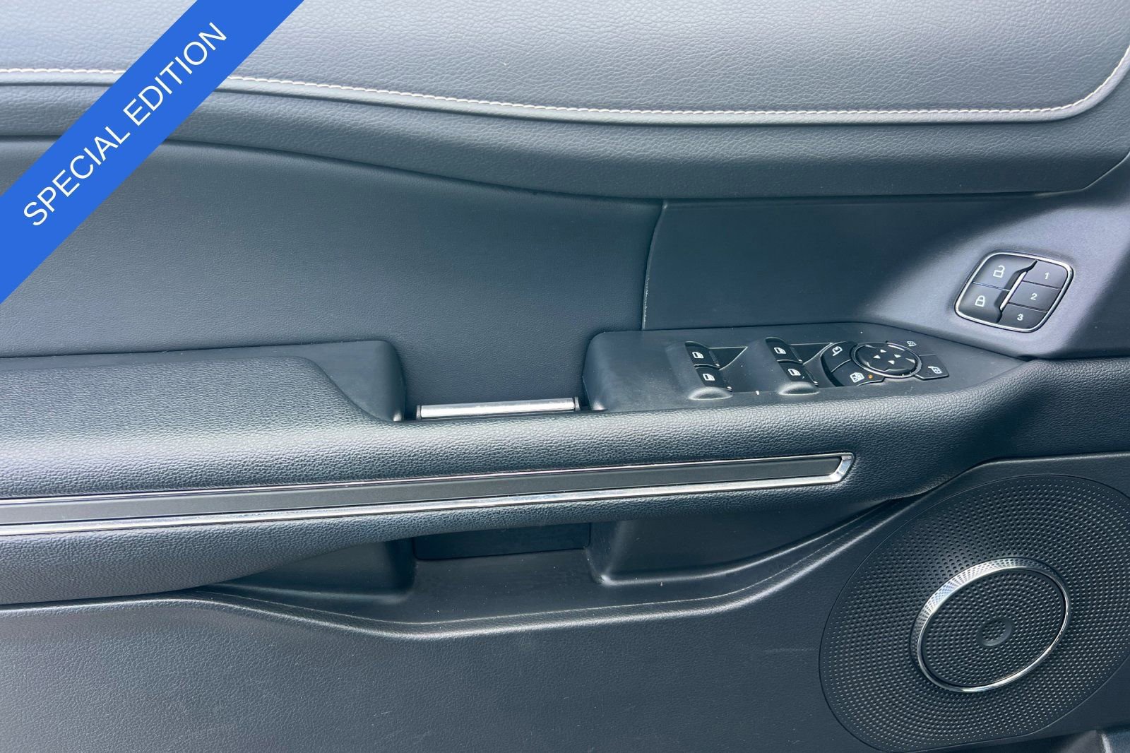 Certified 2023 Ford Expedition Max XLT image 13