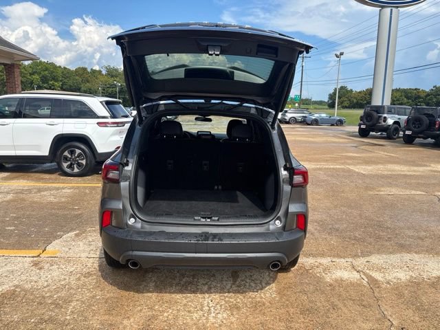 Certified 2025 Ford Escape ST-Line Select AWD/4WD image 10