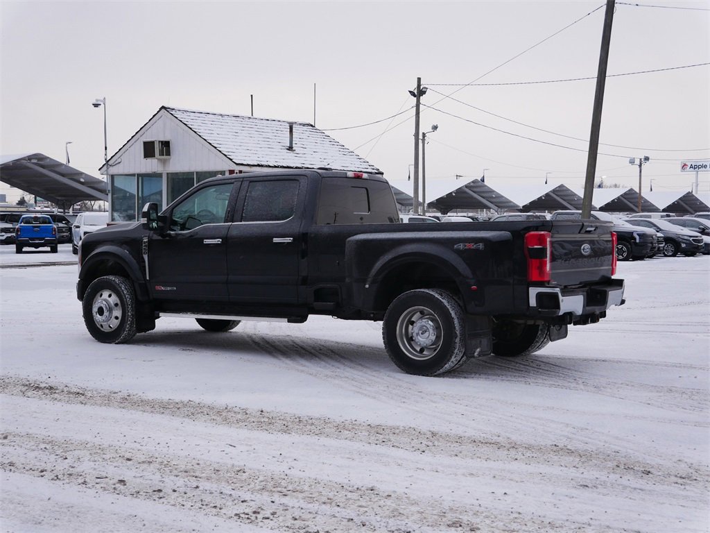 Certified 2023 Ford F450 Lariat w/ Chrome Package image 4