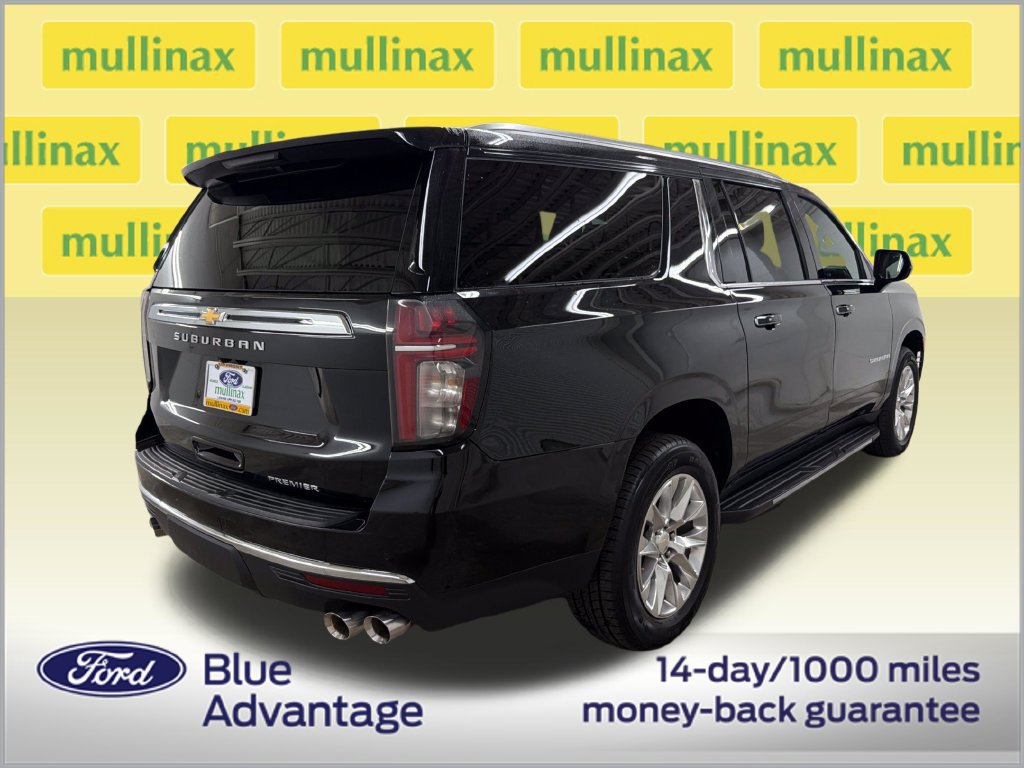 Used 2024 Chevrolet Suburban Premier RWD image 3