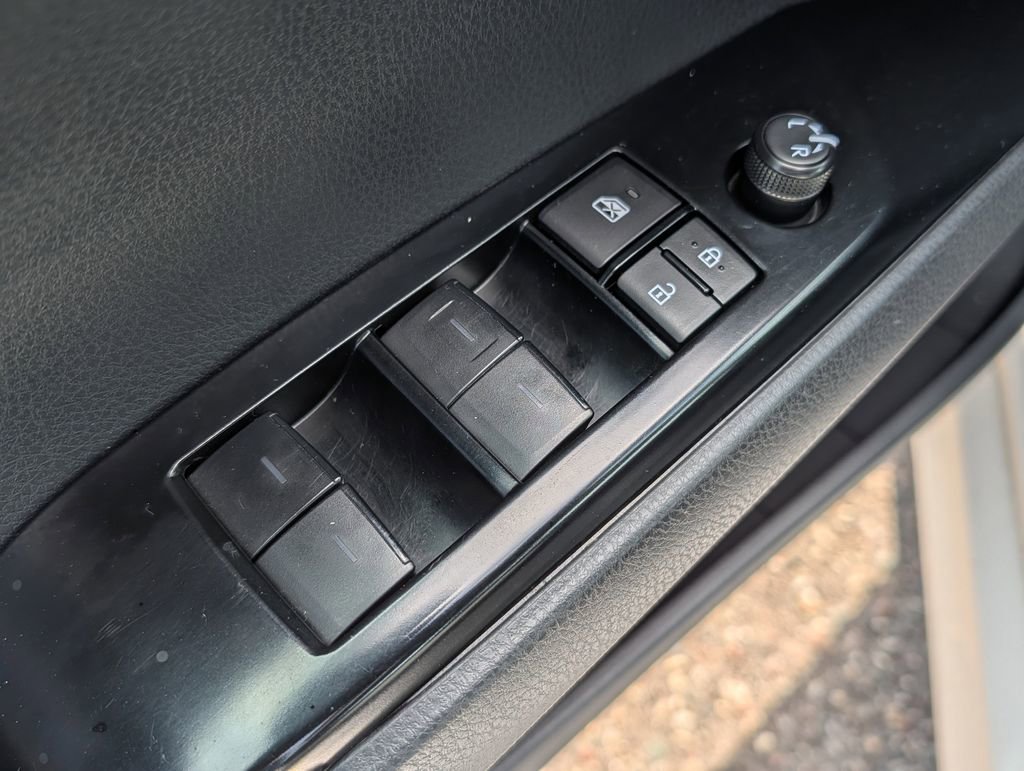 Used 2025 Toyota Camry LE image 13