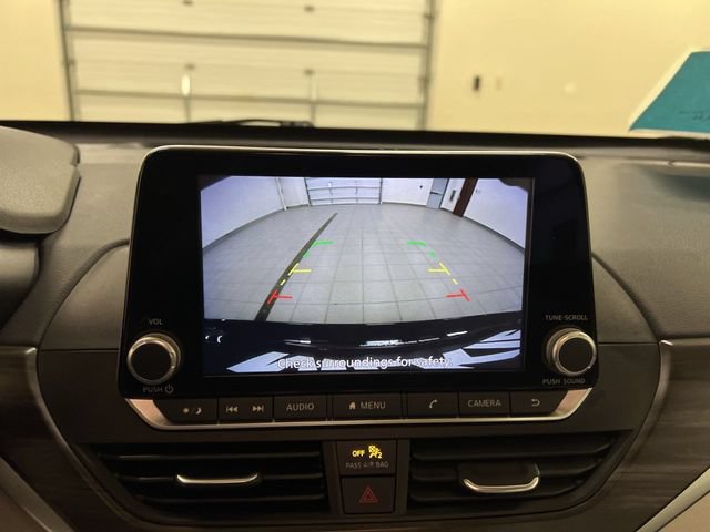 Used 2024 Nissan Altima 2.5 SV FWD image 15