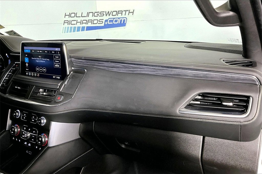 Used 2021 GMC Yukon SLT w/ SLT Premium Package image 12