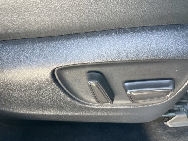 Used 2023 Toyota Highlander XLE FWD image 20