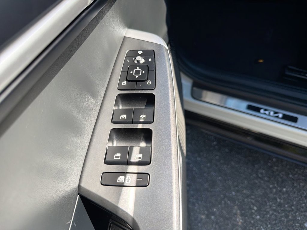 Used 2023 Kia EV6 Wind RWD image 22