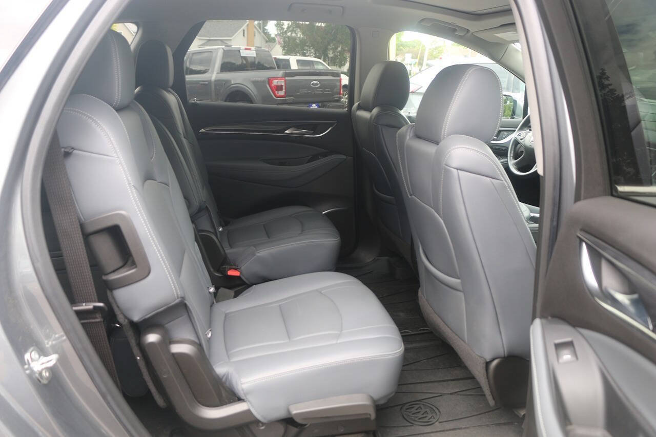 Used 2021 Buick Enclave Premium w/ Sun and Sites Package AWD/4WD image 16