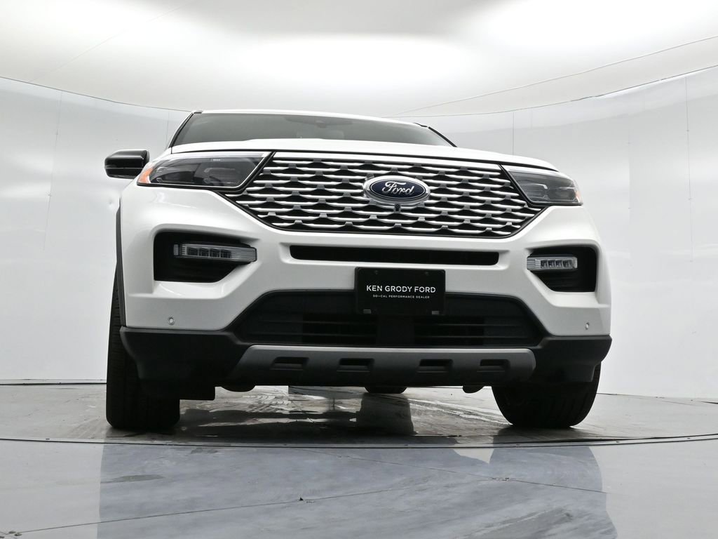 Certified 2022 Ford Explorer Platinum w/ Technology Package image 49