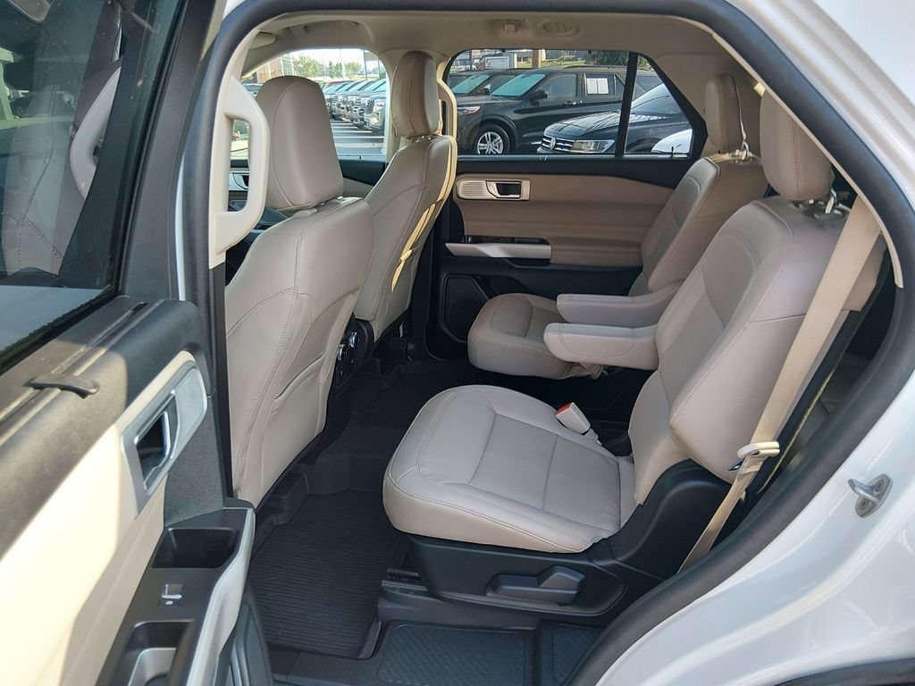 Certified 2023 Ford Explorer Limited w/ Limited Technology Package RWD image 15