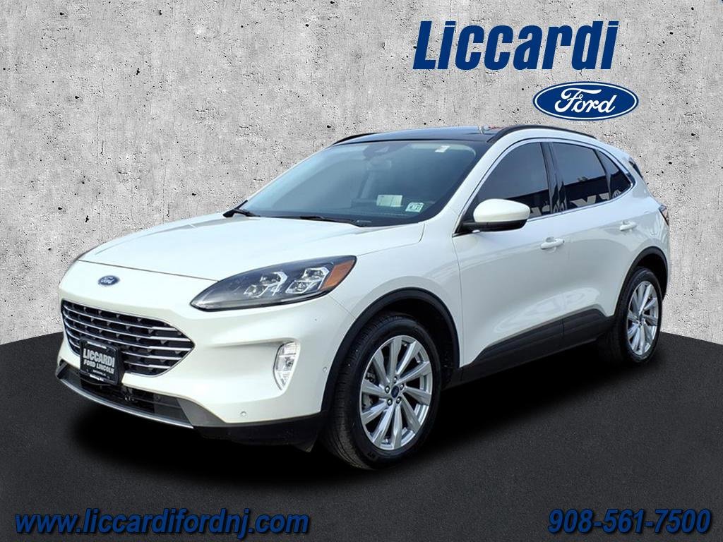 Certified 2022 Ford Escape Titanium w/ Titanium Elite Package image 3