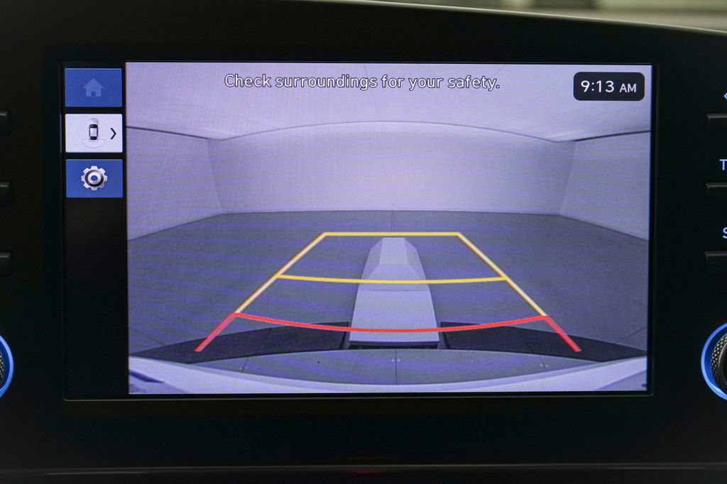 Used 2025 Hyundai Elantra SE FWD image 16
