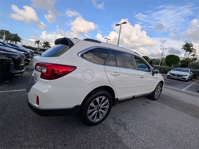 Used 2017 Subaru Outback 3.6R Touring image 13