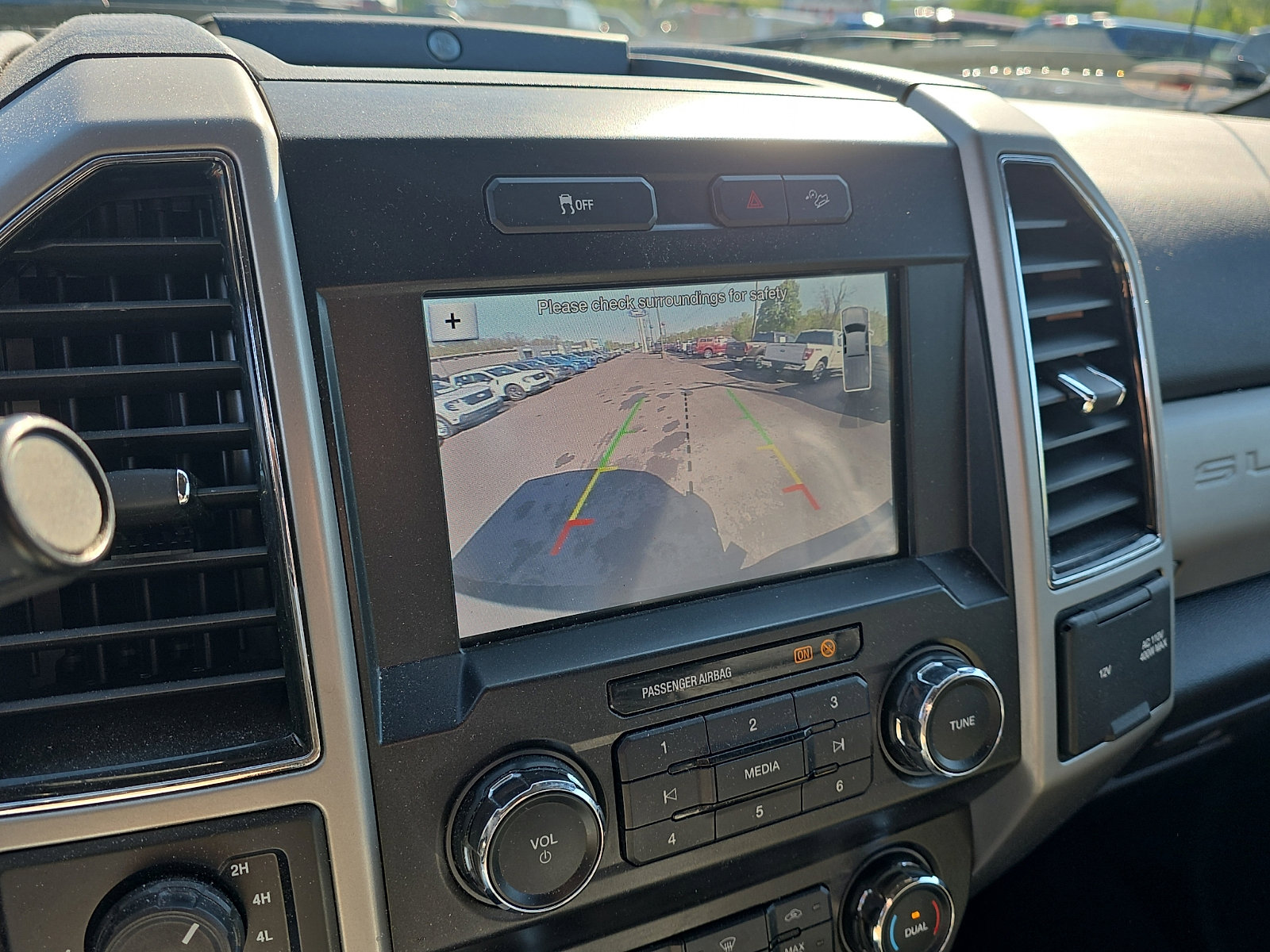 Certified 2019 Ford F250 Lariat w/ Chrome Package AWD/4WD image 24
