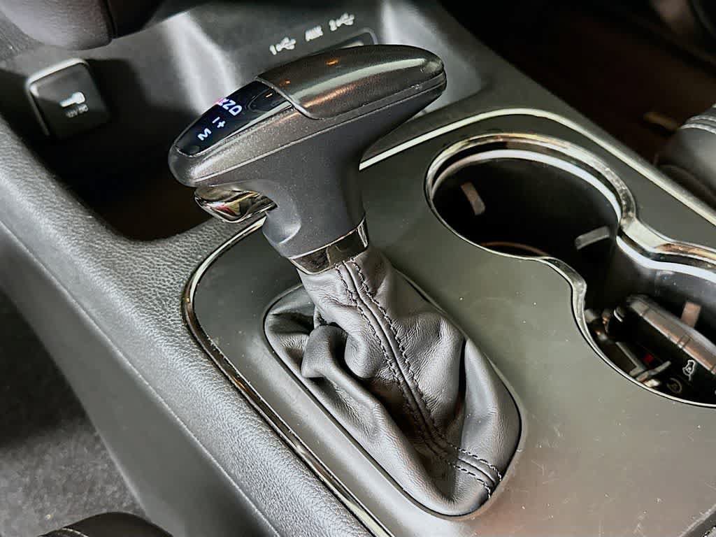 Used 2020 Dodge Durango R/T w/ Blacktop Package RWD image 18
