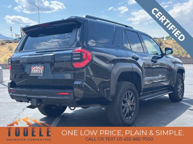 Used 2025 Toyota 4Runner SR5 AWD/4WD image 11
