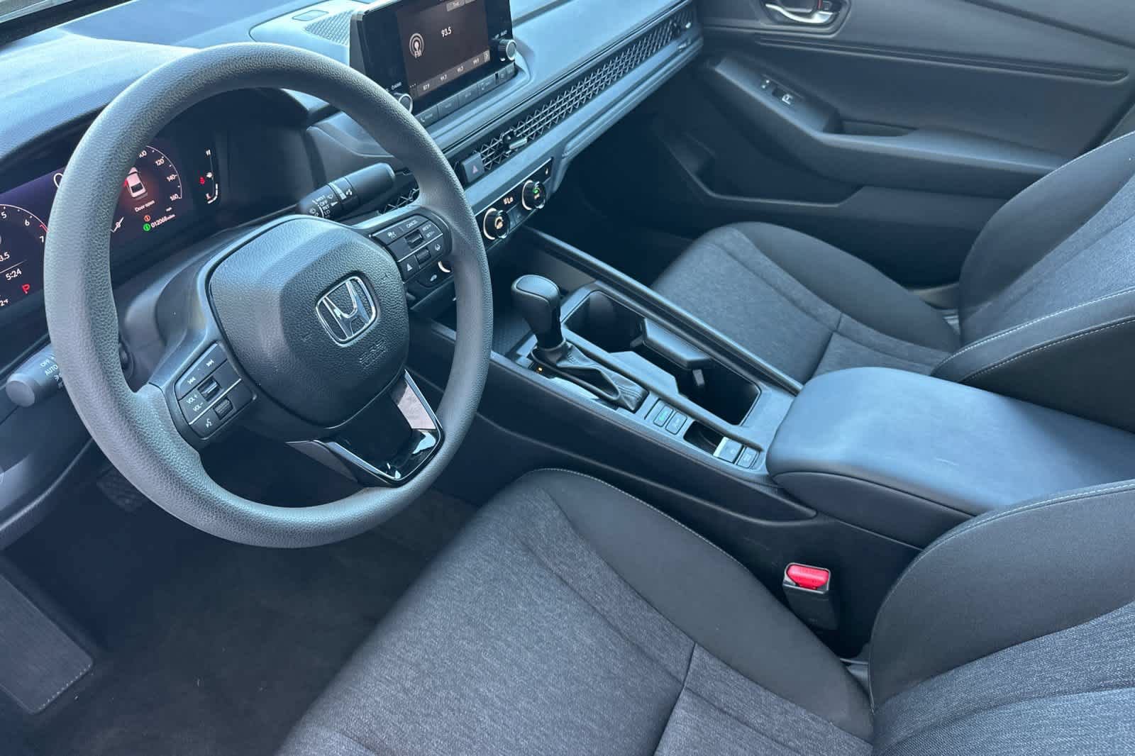 Used 2025 Honda Accord SE image 11
