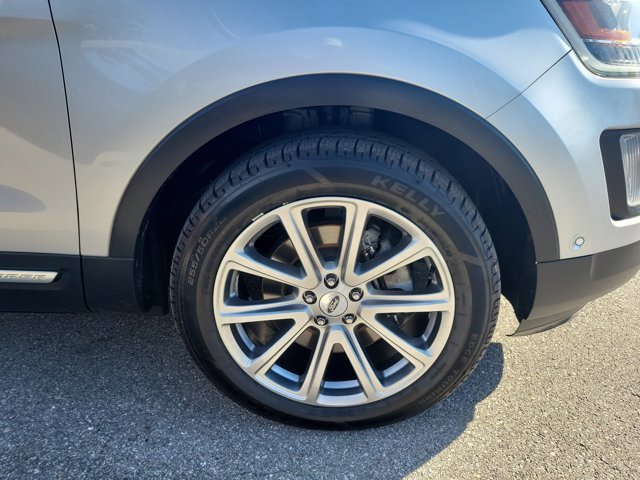 Certified 2017 Ford Explorer Limited w/ Equipment Group 301A image 8