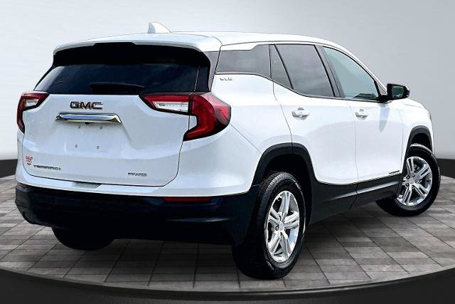 Used 2024 GMC Terrain SLE AWD/4WD image 13