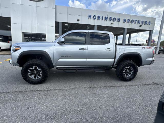 Used 2022 Toyota Tacoma TRD Off-Road image 8