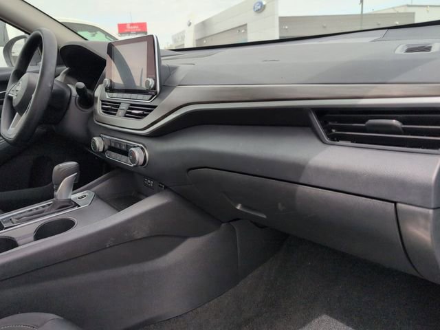 Used 2025 Nissan Altima 2.5 SV FWD image 20