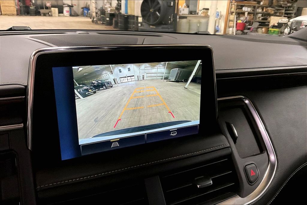 Used 2023 Chevrolet Suburban Premier image 20